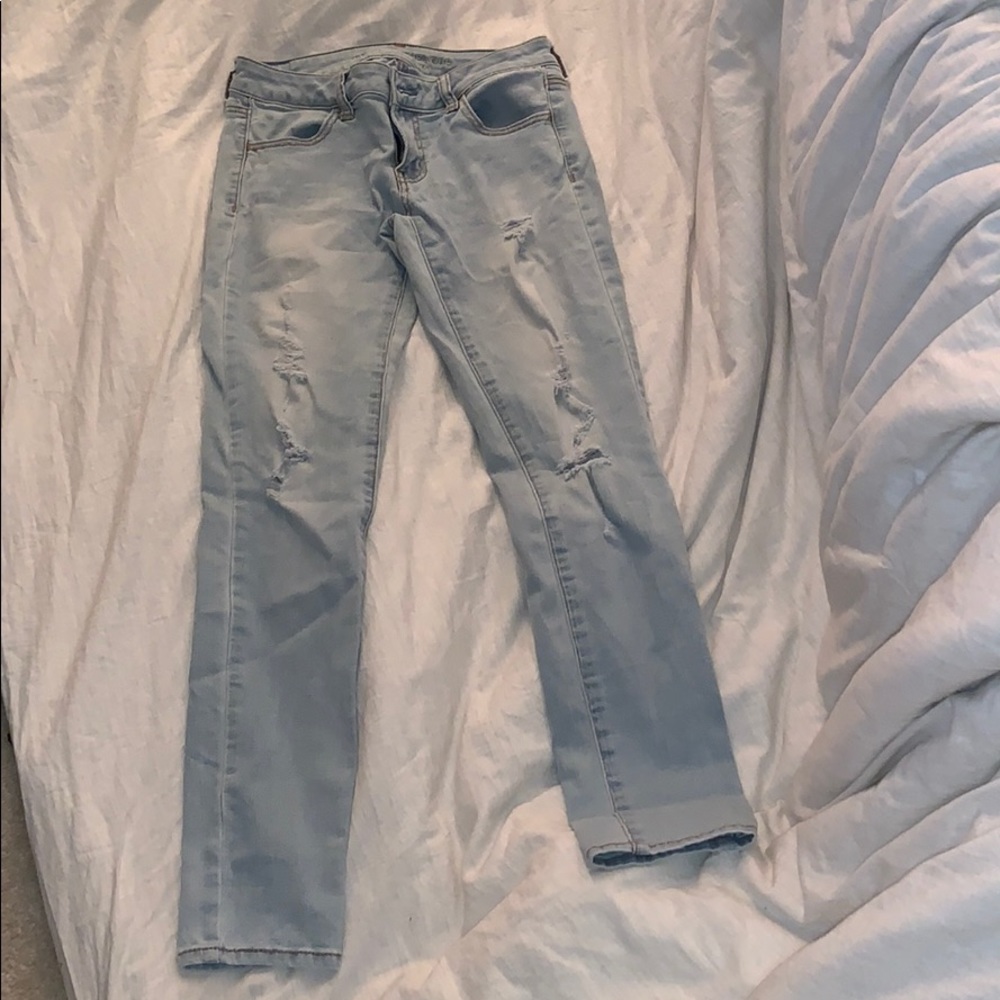 light wash ripped skinny jeans